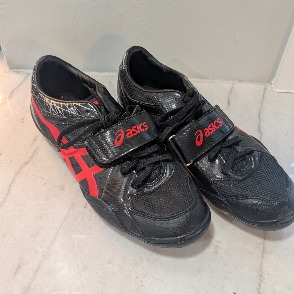 Asics Black and Red Men's Athletic Shoes Low-Top Design